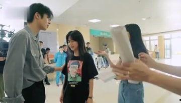 娱乐吃瓜爱草,吃瓜群众与爱草人士的欢乐盛宴